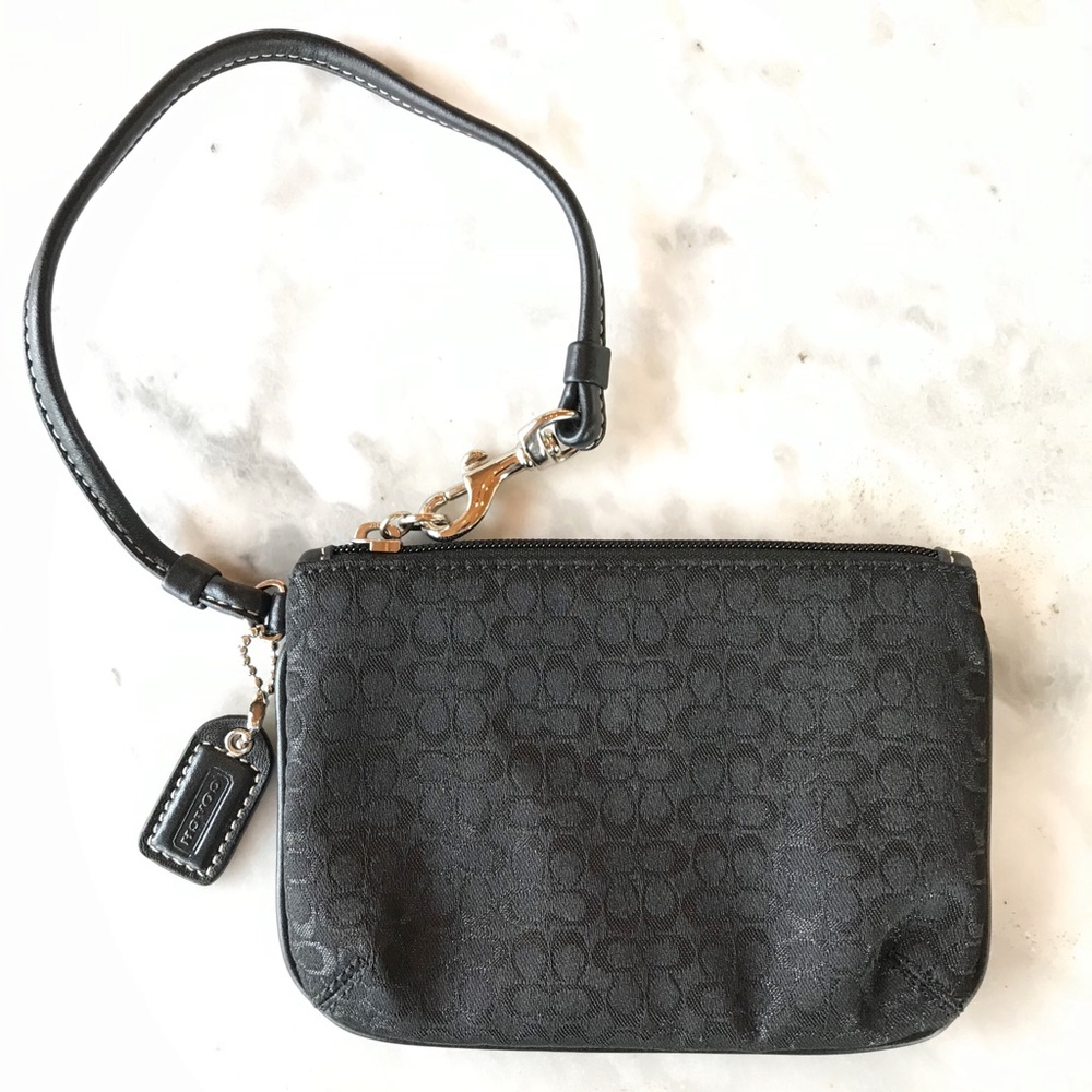 Coach | Small Signature Wristlet